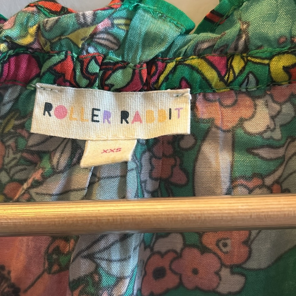 Roller Rabbit floral top - Picture 2 of 7